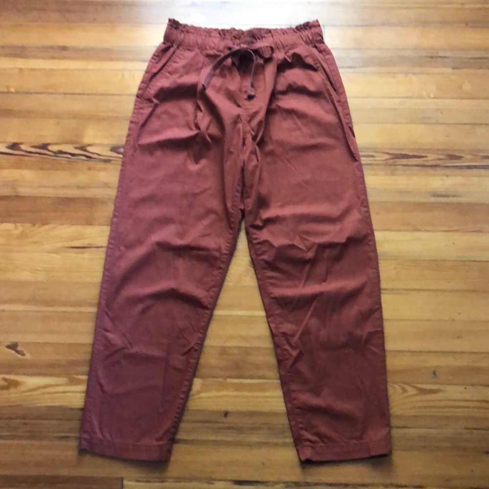 NWOT Loft cropped pants size small